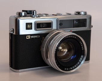 Vintage Yashica Electro 35 Film Camera: 45mm f/1.7 Lens, Original