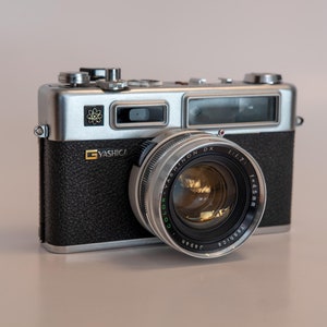 Yashica Electro 35 GS 45mm f/1.7  Vintage Rangefinder Camera NEW Light Seals
