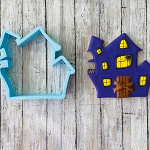 Haunted House Cookie Cutter, spooky cutter, Halloween cutter, trick or treat cutter