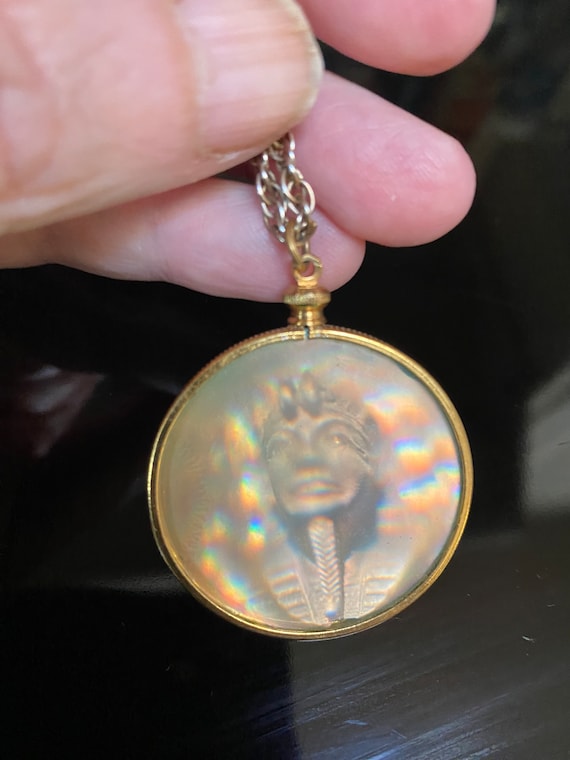 Rare Vintage Holographic Glass 3D pendent Necklace