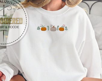 Embroidered Pumpkin Bouquet Sweatshirt, Floral Autumn Hoodie, Boho Fall Pumpkins, Botanical Trio, Cozy Harvest Motif, Halloween Season Gift