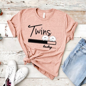 Chemise de chargement de jumeaux, maman à être chemise, chemise de maman de jumeaux, chemise enceinte, chemise d'annonce de bébé, chemise de douche de bébé, chemise de maternité drôle