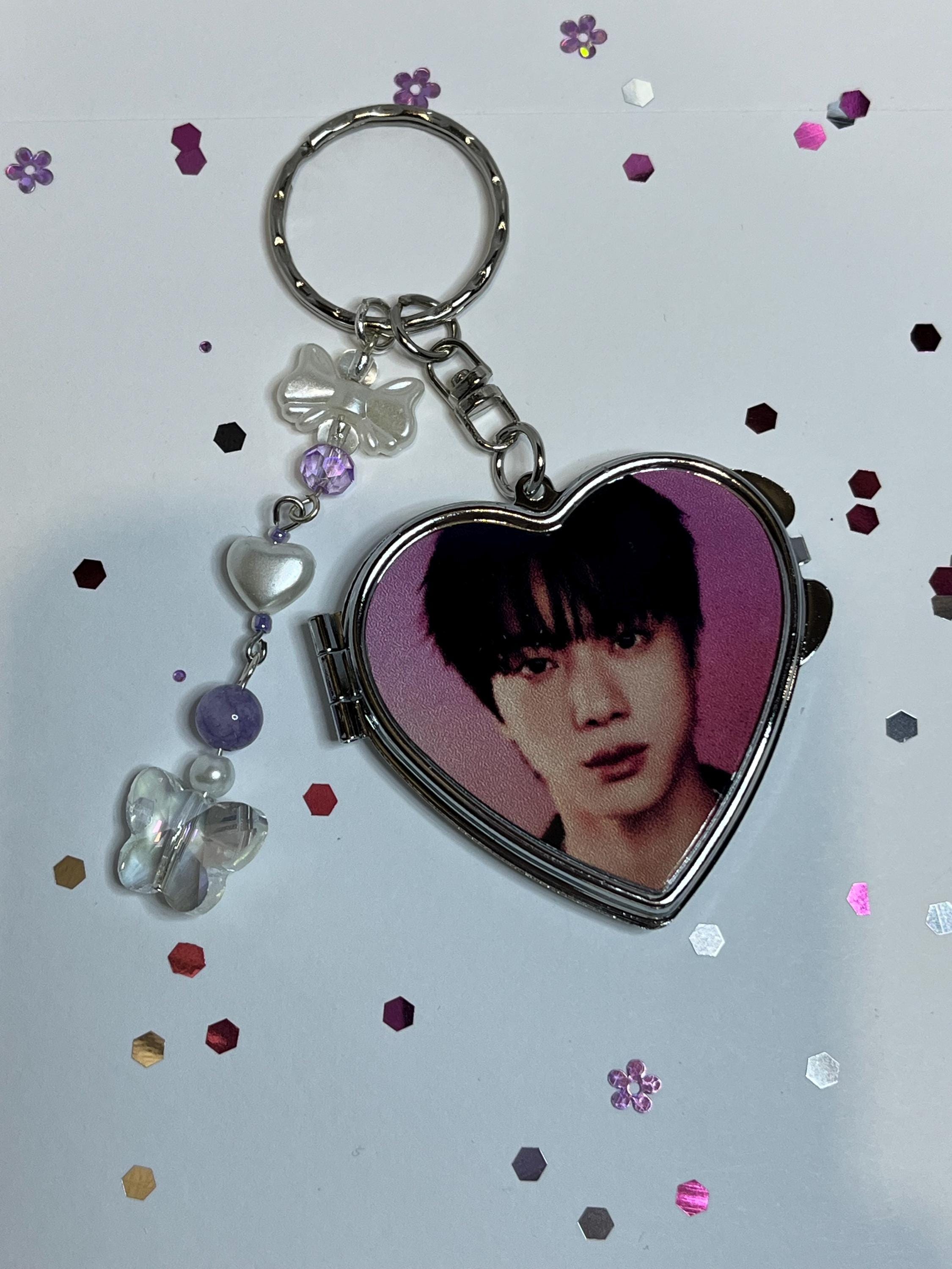 Bts taehyung keyring - Etsy 日本