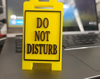 Personalized Mini Floor Sign – 3D Printed Desk Decor