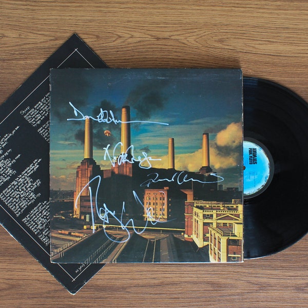 Pink Floyd Original Autographed Signed & Roger Waters, David Gilmour, Richard Wright and Nick Mason / LP Original 1977 US Press JC-34474