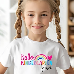Hallo Kindergarten Shirts, Benutzerdefinierte Kindergarten Kinder T-Shirt, Zurück in der Schule Shirt, Erster Schultag, personalisierte Kinder Shirt, Regenbogen