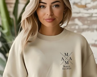 Personalisiertes Mama-Sweatshirt 2024, Muttertagsgeschenk, Mama-T-Shirt, minimalistisches T-Shirt, Schwangerschaftsankündigung, Geschenk für neue Mutter, Geschenke für zukünftige Mütter