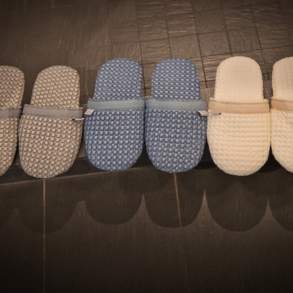 guest slippers bulk