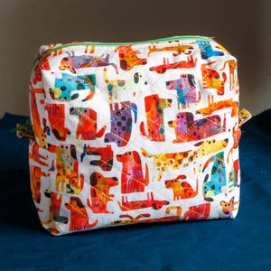 Multicolored Dogs Makeup and Toiletry Bag