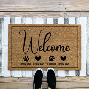 Personalized Dog Doormat, Dog Welcome Mat, Dog Mom, Home Gift, Custom Dog Breeds, Custom Doormat, Dog Doormat, Front Door Decor, Pet Lover