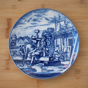 Delft Blue | Decorative saucer (diameter 14.5 cm | height 2 cm) &#39;The Carpenter&#39; motif in blue color | Vintage