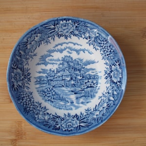 Salem China Co. | Several bowls (diameter 13 cm | height 4 cm) round with &#39;English (Colonial) Village&#39; in blue color | Vintage