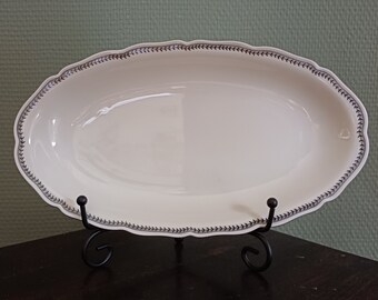 Seltmann Weiden | Multiple Serving Dishes Meat Dishes Scalloped Oval Gold (dimensions 24.0 x 13.5 x 3.0 cm) White and black color | Vintage