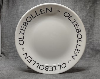 Quadrifoglio | 'Oliebollen schaal' Serveerschaal Ronde schaal (diameter 30,0 cm | hoogte 7,0 cm) in witte kleur met zwarte opdruk | Vintage