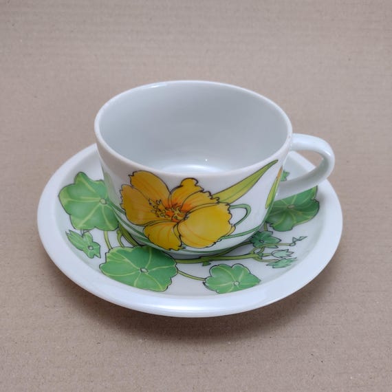 IKEA Tazas múltiples (diámetro 8,2 altura 5,3 cm) y platillos