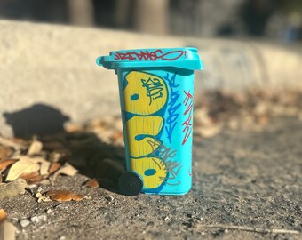 Graffiti Trash Can (customizable)