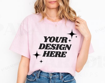 Gildan 5000 Light Pink Mockup, Model T-Shirt Mockups, White Background TShirt Mock Up, G5000 Real Model Mock, Oversized Tee Shirt Mock-Up