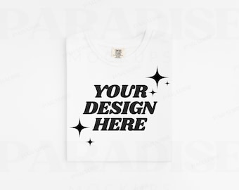Comfortkleuren 1717 wit mockup, mock-up gevouwen platliggend T-shirt, mock-up eenvoudige flatlay T-shirt, mock-up witte achtergrond gevouwen T-shirt