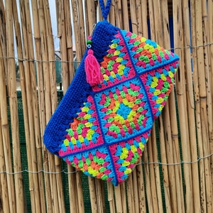 Granny Square Crochet Clutch, make up bags,All Day Toiletry Pouch,Cosmetic Bag in Boho Style,zipper pouch