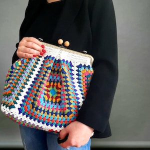 Petit sac crème/noir Poppins, sac à main fait main, sac à main au crochet, sac vintage au crochet avec cadre Kiss Lock