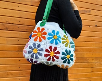 Gift for Mom,White Based Colorful Crochet Granny Square Shoulder Bag for the Beach or as a Chic Market bag in Retro Style