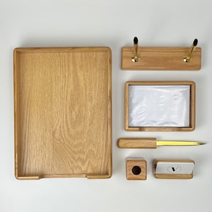 NUEVO Juego de escritorio de madera de roble vintage de 6 piezas, BESTAR, detalles dorados, años 80, portalápices, portaclips y tarjeteros, abrecartas, bandeja, estuche para notas, regalo