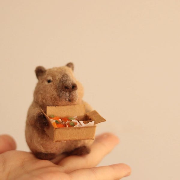 Mini 3-Inch Needle Felted Capybara, Cute Felt Animal Figurine, Capybara Ornament for Dollhouse, Home Decor, Christmas Gift