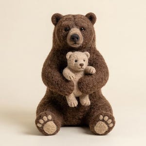 Handgemaakte wolvilten moeder beer en baby, beeldje mama beer, Moederdagcadeau, cadeau voor moeder, cadeau nieuwe moeder, gezellig huisdecor