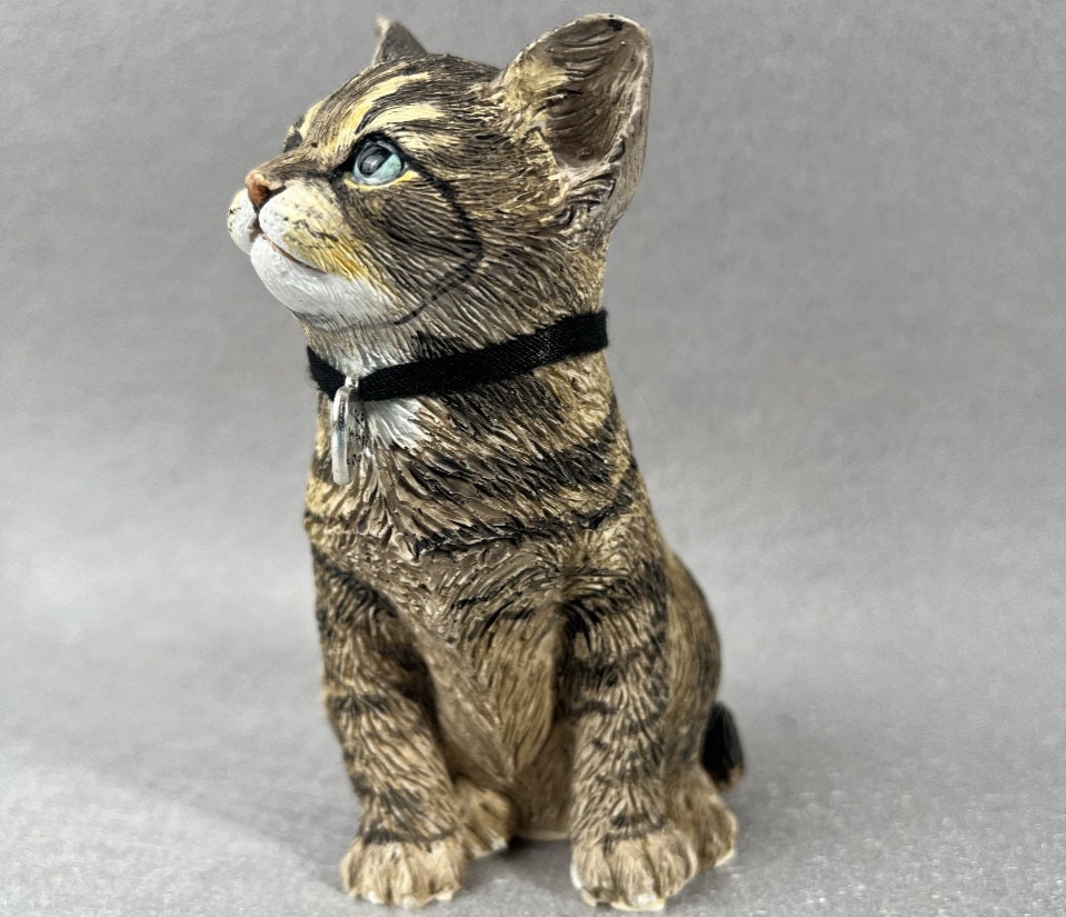 Figuras y Estatuas de Gatos - Colección Nueva 2026