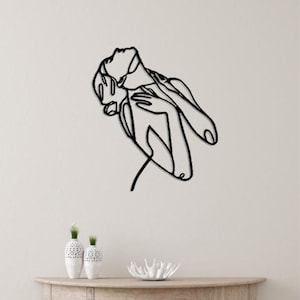 Minimalist Female Body Line Art: Metal Wall Decor