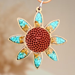 Daisy Sunflower Pod Necklace