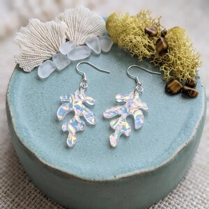 Iridescent Seaweed Earrings – Matisse-Inspired Acrylic Jewelry for Oceancore & Artful Dreamers