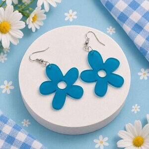 Frosted Blue Daisy Earrings: Boho Acrylic Dangle Jewelry