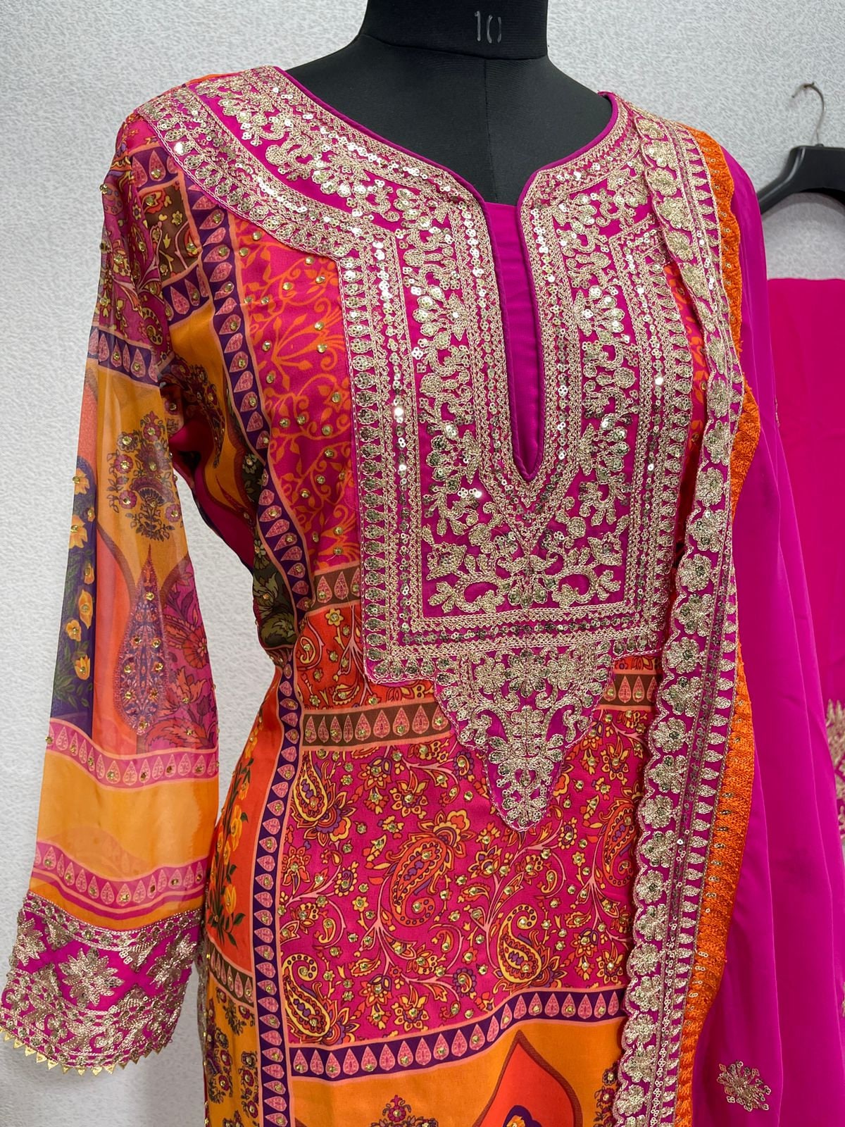 Update more than 136 dogri suit online super hot