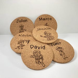 Personalisierte Untersetzer aus Kork für "echte Kerls", für den Kindergeburtstag, die Kinderparty, als Geschenk oder Tischdeko