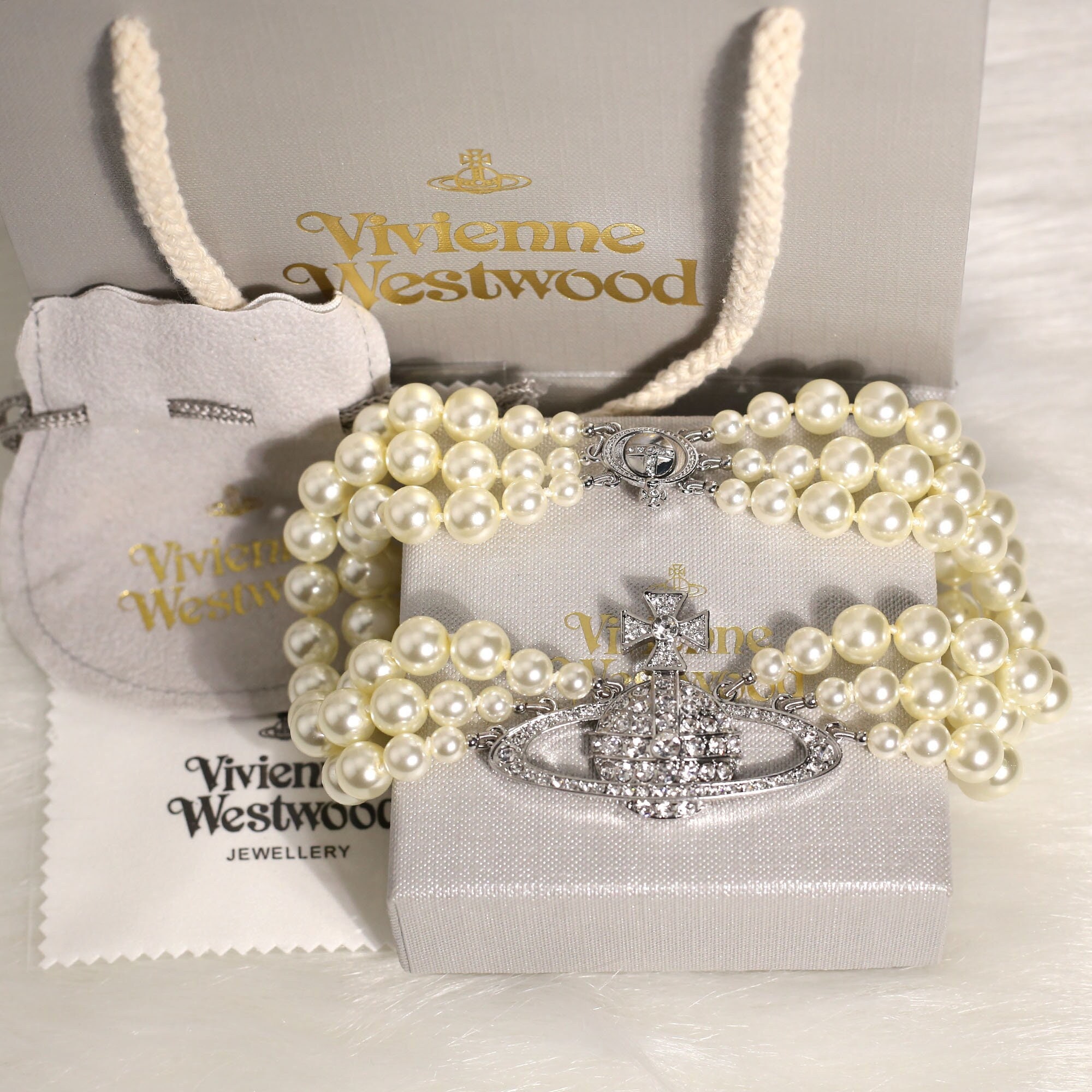 New in Box Vivienne Westwood Necklaceresin Lock Pendantgift 