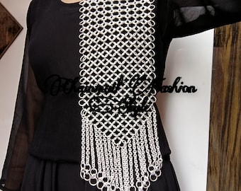 Chainmail sjaal met kwastjes, vintage veelgevraagde avondsjaal met taps toelopende uiteinden en bungelende kettingen aan de onderkant, maliënkolder kostuumcadeau
