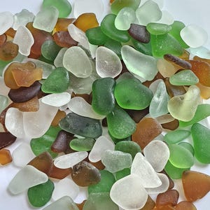 Echtes Seeglas, spanisches Strandglas, gefrostetes, von der Brandung getrommeltes natürliches Seeglas für Schmuck, Kunst & Handwerk (1-2,5 cm / 0,39 &quot;-0,98&quot;