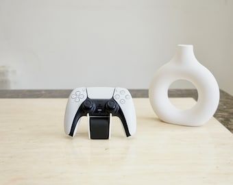 Personalized 3D Printed Controller Stand – Custom Gaming Desk Accessory