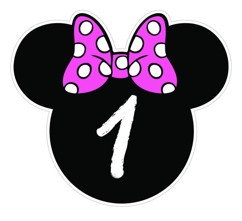 Puede incluir: Gr&aacute;fico negro con forma de rat&oacute;n con un lazo rosa de lunares y el n&uacute;mero 1 en blanco. El dise&ntilde;o est&aacute; delineado en blanco, creando una apariencia de pegatina. Ideal para una celebraci&oacute;n de primer cumplea&ntilde;os.