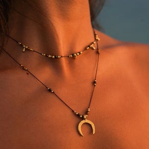 Collana Luna "Lunera" Occhio di Tigre filigrana Macrame Boho Collana Pietra Preziosa Ottone Strato fine Hippie Festival Boho Regalo Oro Tribale