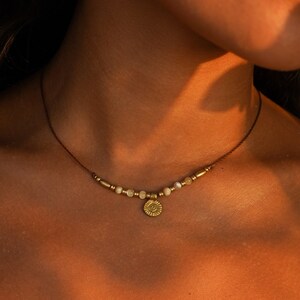 Kette "Aurora" Perlmutt Boho Halskette handgemacht filigran Muschel Messing Sonne Edelstein Makramee Hippie Bohemian Geschenk earthy unique
