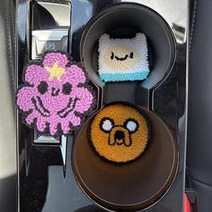 2er Set Adventure Time Untersetzer,Duty-Tax Paid/DDP USA,Neuwagen Geschenk,Autozubehör,Handgefertigter Auto Untersetzer, Benutzerdefinierte Auto Untersetzer