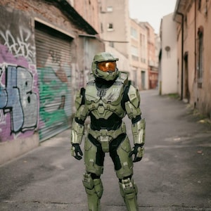 Puede incluir: Un letrero de madera rústica con la frase "Welcome to our home" en letras blancas. El letrero presenta un acabado envejecido y un diseño sencillo y acogedor.