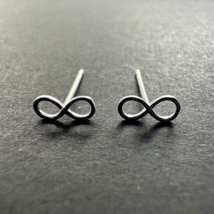 925 Silver Stud Earrings Friendship Earrings Mini Sterling Silver Studs Earrings Simple Contemporary Jewellery Gift for Friends