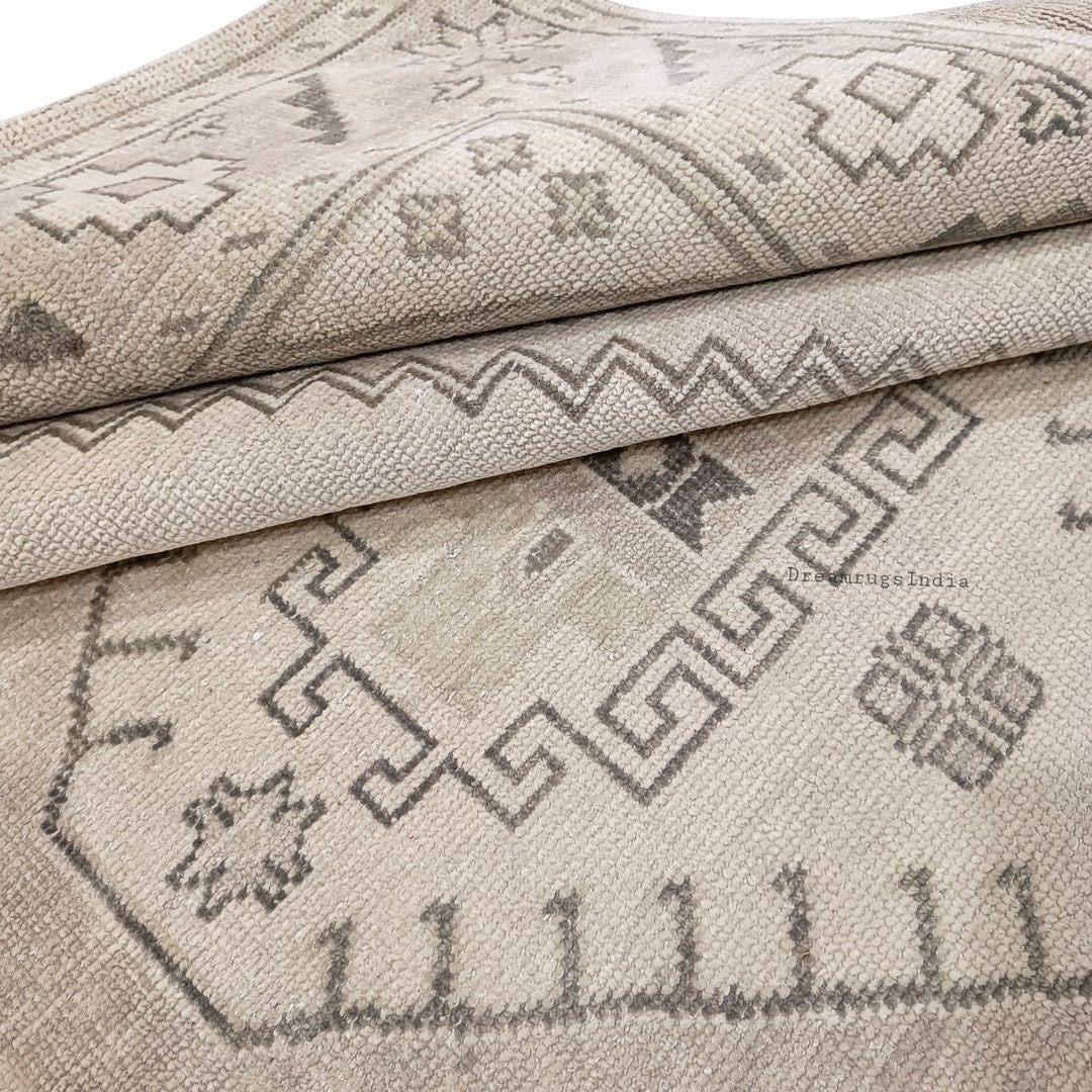 Sandy Texture Rug Premium Light Sandy Beige With Brown Accent Oushak Persian Knot Rug in ...
