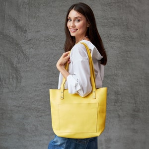 Custom Women’s Bag, Leather Bag, Shoulder Bag, Messenger Bag, Small Bag, Leather Tote Bag for Women with Zipper, Women handbag, Tote Bag