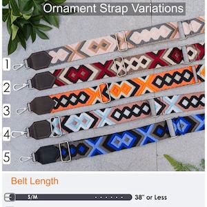 K&ouml;nnte beinhalten: F&uuml;nf dekorative Ornamentriemen mit verschiedenen geometrischen Mustern und Farben, darunter Beige, Rot, Orange, Blau und Schwarz. Jeder Riemen hat ein Lederende und einen Metallverschluss. Das Bild zeigt auch G&uuml;rtell&auml;ngenoptionen: S/M (96.5cm oder weniger), M/L (106.7cm oder weniger) und L/XL (119.4cm oder weniger).
