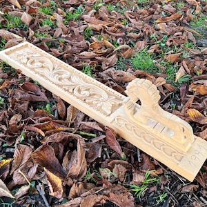 Dated 1991 Norwegian mangle board with unique carving,  Stunning horse handle, detailed carved folkart from Norway, Scandinavian folk-Art