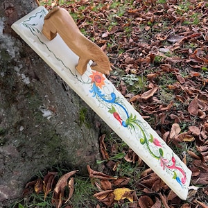 Dated 1972 Norwegian mangle board with unique rosemaling pattern,  Stunning horse handle,  Scandinavian folk Art, signed by artist